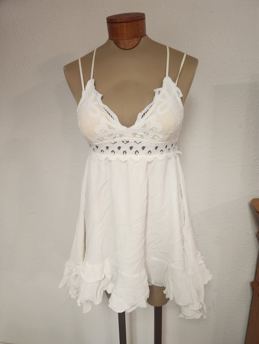 Trend Shop Boutique Brand Dress W/ Chicos Gold Necklace